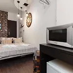 Διαμέρισμα Cheerful Downtown