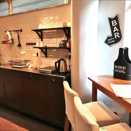 Cheerful Downtown Apartment Budapest