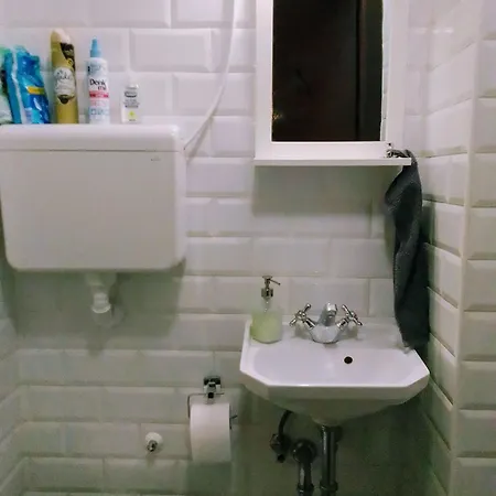 Cheerful Downtown Apartment Budapest