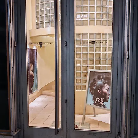 Apartment Cheerful Downtown Budapest